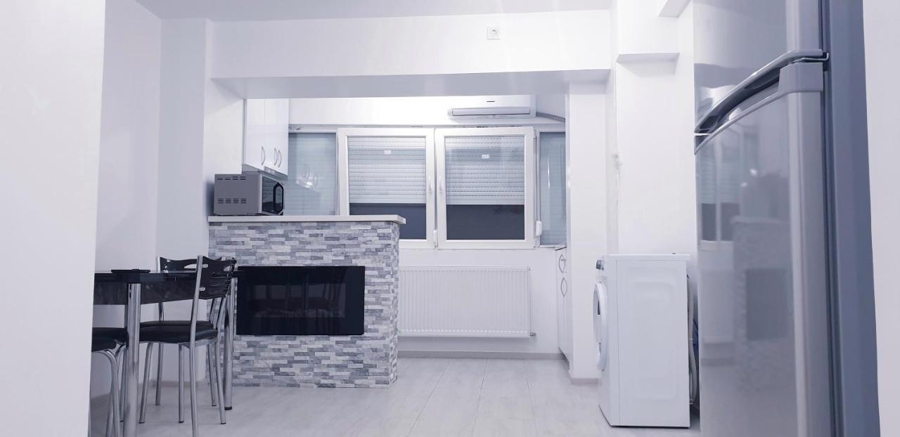 White Apartament, Braila Brăila Exterior foto